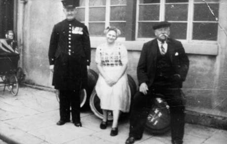 Oddfellows Arms Bob Craggs With Pipe and Miss M Woods